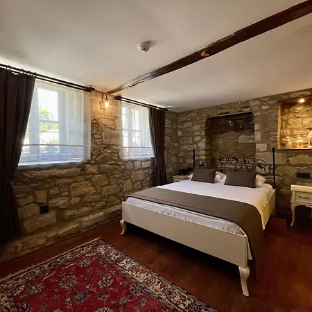 Tas Hotel 2*