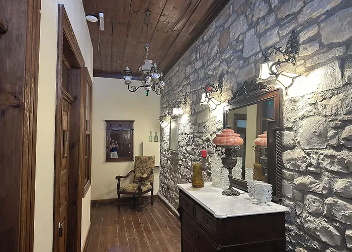 Tas Отель Урла